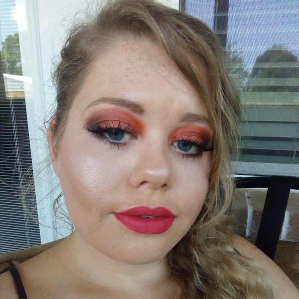 Meet your Posher, Stephany